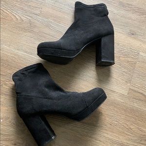 High heel boots